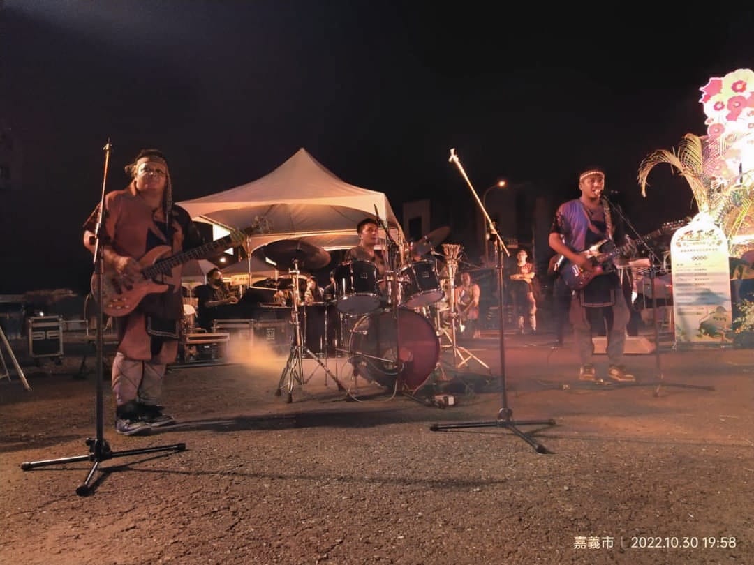 獵紅樂團現場演出